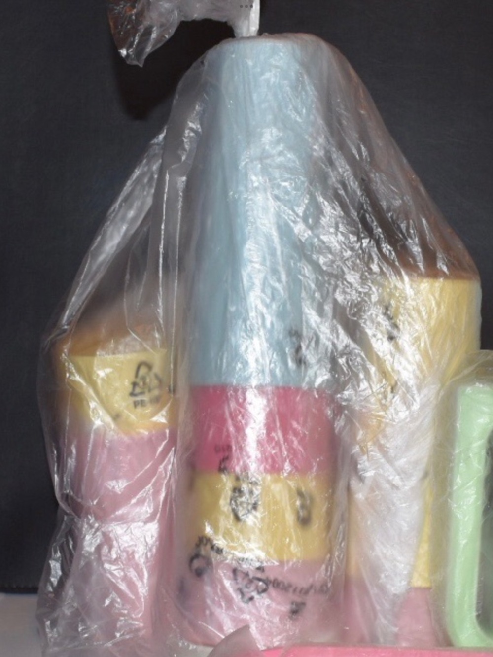 Tupperware pastel blue pink yellow drinkware set